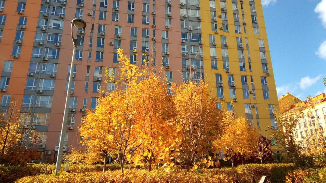 Positive Smile Studio Apartment In The Colorful Comfort Town Residental Complex. Kt-06. Kiev Exterior foto